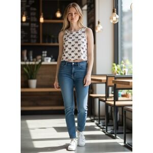 Map To Mars Y2K Indie Womens White Camel Print Crop Tank Top Size Medium Animal‎